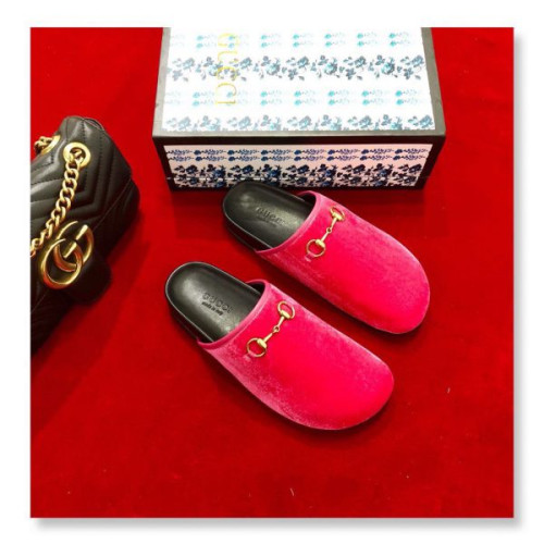 G*u*iu-slipper-17