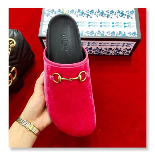 G*u*iu-slipper-17