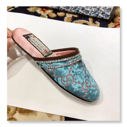 G*u*iu-slipper-2