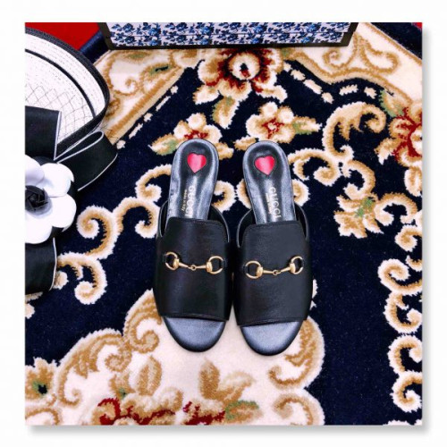 G*u*iu-slipper-6