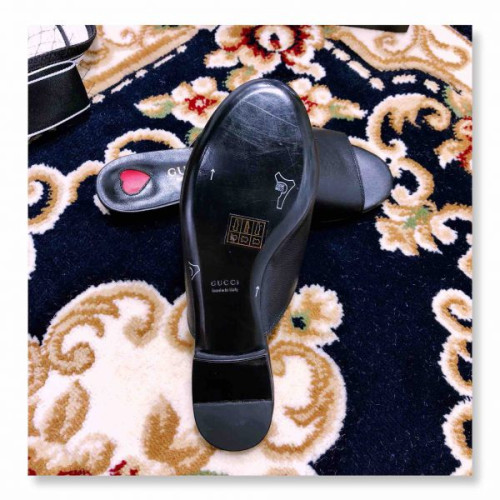 G*u*iu-slipper-6