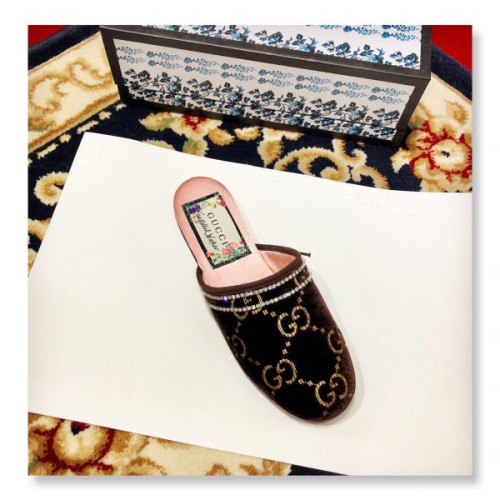 G*u*iu-slipper